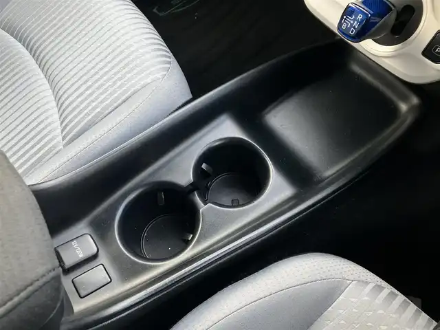 トヨタ プリウス S 道南・函館 2016(平28)年 5.5万km ダークブルーマイカM /純正ナビ//フルセグＴＶ//エンジンスターター//ドライブレコーダー//バックカメラ//クルーズコントロール//衝突軽減ブレーキ//オートハイビーム//寒冷地仕様//フロアマット//プッシュスタート//スマートキー//ＥＴＣ