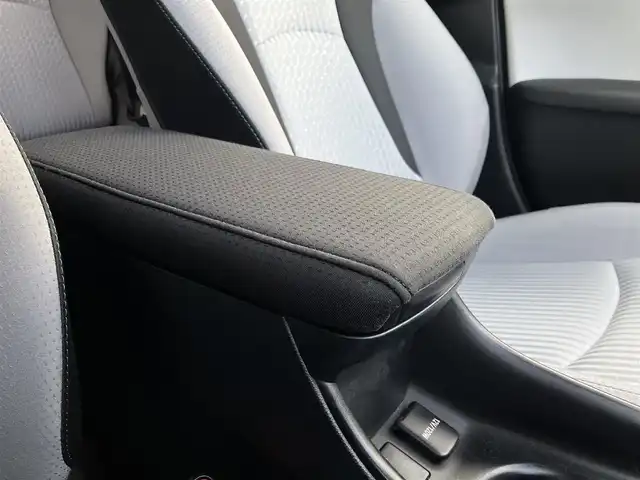 トヨタ プリウス S 道南・函館 2016(平28)年 5.5万km ダークブルーマイカM /純正ナビ//フルセグＴＶ//エンジンスターター//ドライブレコーダー//バックカメラ//クルーズコントロール//衝突軽減ブレーキ//オートハイビーム//寒冷地仕様//フロアマット//プッシュスタート//スマートキー//ＥＴＣ