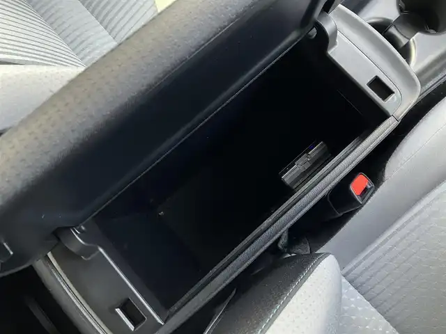 トヨタ プリウス S 道南・函館 2016(平28)年 5.5万km ダークブルーマイカM /純正ナビ//フルセグＴＶ//エンジンスターター//ドライブレコーダー//バックカメラ//クルーズコントロール//衝突軽減ブレーキ//オートハイビーム//寒冷地仕様//フロアマット//プッシュスタート//スマートキー//ＥＴＣ