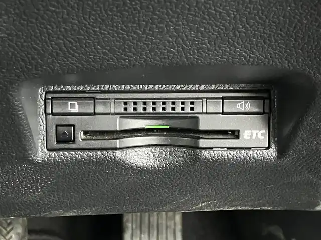 トヨタ プリウス S 道南・函館 2016(平28)年 5.5万km ダークブルーマイカM /純正ナビ//フルセグＴＶ//エンジンスターター//ドライブレコーダー//バックカメラ//クルーズコントロール//衝突軽減ブレーキ//オートハイビーム//寒冷地仕様//フロアマット//プッシュスタート//スマートキー//ＥＴＣ