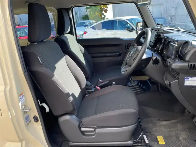 スズキ ジムニー XL 神奈川県 2019(平31)年 2.3万km シフォンアイボリーM ワンオーナー/ADVAN16インチAW/タニグチ MRSマフラー/タニグチ リフトUP/社外前後バンパー/サイドシルガード(RV4ワイルドグース)/IPFドアノブガード/5MT/社外ディスプレイオーディオ/フロントカメラ/ビルトインETC/ヒルディセントコントロール/プッシュスタート/スマートキー×2/R1/3/5/6/7年ディーラー整備記録/保証書・取説あり