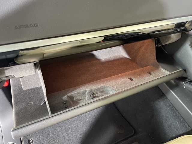 ポルシェ カイエン S Eーハイブリッド プラチナED 神奈川県 2017(平29)年 6.9万km 白 純正ナビ/・BT/AUX/SD/DVD/バックカメラ/アダプティブクルーズコントロール/パークアシスト/社外ヘッドレスト後席モニター/ハーフレザーシート/前席パワーシート/全席シートヒーター/ダウンヒルアシストコントロール/革巻きステアリング/ステアリングスイッチ/パドルシフト/前後ソナー/純正ETC/社外前後ドライブレコーダー/キーレス/社外GPSレーダー/LEDヘッドライト/フォグランプ/純正フロアマット/純正20インチアルミホイール