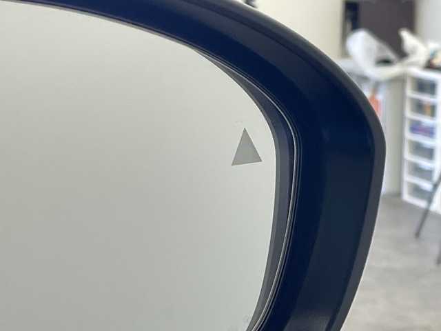 日産 ノート X 群馬県 2021(令3)年 1.6万km ビビットブルー / スーパーブラック 2トーン 純正９型ナビ　全周囲カメラ　ビルトインＥＴＣ　ＢＳＭ　ＨＤＭＩ端子　電子ミラー　ワイヤレス充電　オートハイビーム　ＬＥＤライト　前後コーナーセンサー　衝突被害軽減システム　ワンオーナー　禁煙車