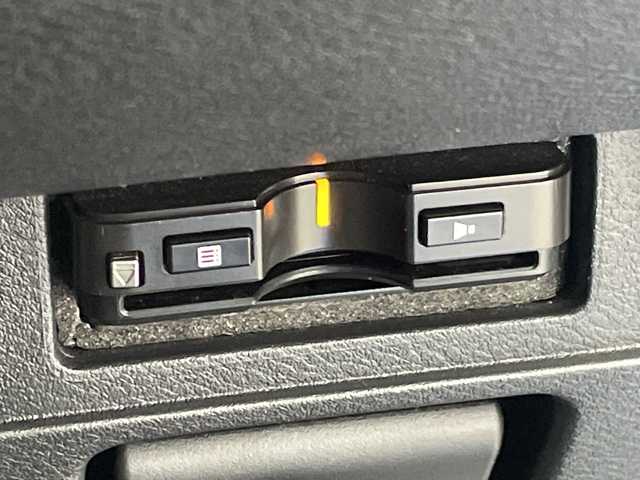 日産 ノート X 群馬県 2021(令3)年 1.6万km ビビットブルー / スーパーブラック 2トーン 純正９型ナビ　全周囲カメラ　ビルトインＥＴＣ　ＢＳＭ　ＨＤＭＩ端子　電子ミラー　ワイヤレス充電　オートハイビーム　ＬＥＤライト　前後コーナーセンサー　衝突被害軽減システム　ワンオーナー　禁煙車