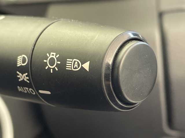 日産 ノート X 群馬県 2021(令3)年 1.6万km ビビットブルー / スーパーブラック 2トーン 純正９型ナビ　全周囲カメラ　ビルトインＥＴＣ　ＢＳＭ　ＨＤＭＩ端子　電子ミラー　ワイヤレス充電　オートハイビーム　ＬＥＤライト　前後コーナーセンサー　衝突被害軽減システム　ワンオーナー　禁煙車