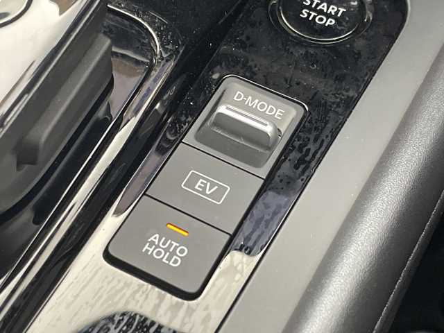 日産 ノート X 群馬県 2021(令3)年 1.6万km ビビットブルー / スーパーブラック 2トーン 純正９型ナビ　全周囲カメラ　ビルトインＥＴＣ　ＢＳＭ　ＨＤＭＩ端子　電子ミラー　ワイヤレス充電　オートハイビーム　ＬＥＤライト　前後コーナーセンサー　衝突被害軽減システム　ワンオーナー　禁煙車