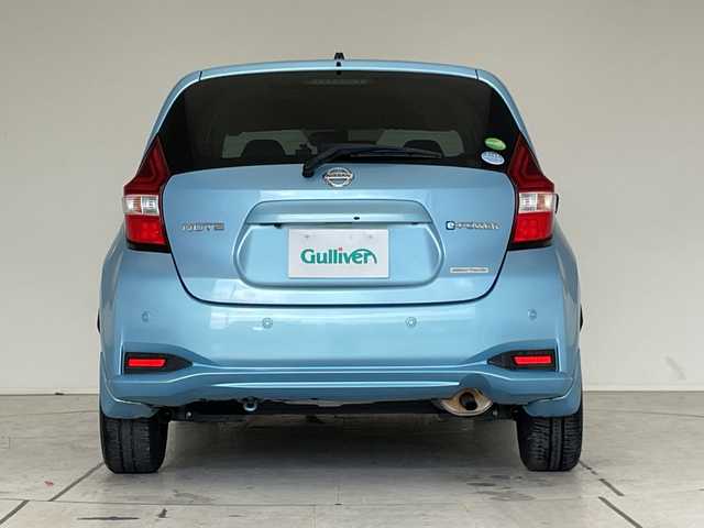 日産 ノート e－パワー X 愛知県 2017(平29)年 6万km ソニックブルー 純正ナビ/全方位カメラ/コーナーセンサー/インテリジェントミラー/レーンキープアシスト/ドライブレコーダー/エマージェンシーブレーキ/ワンセグ/CD DVD/Bluetooth/ステアリングスイッチ/スマートキー/プッシュスタート