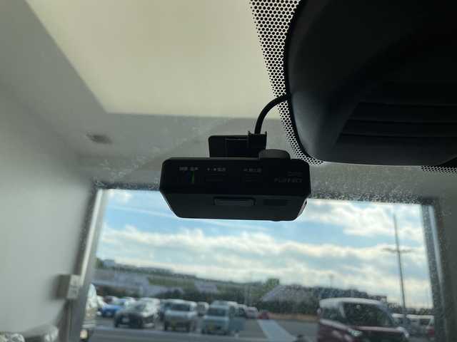 日産 ノート e－パワー X 愛知県 2017(平29)年 6万km ソニックブルー 純正ナビ/全方位カメラ/コーナーセンサー/インテリジェントミラー/レーンキープアシスト/ドライブレコーダー/エマージェンシーブレーキ/ワンセグ/CD DVD/Bluetooth/ステアリングスイッチ/スマートキー/プッシュスタート