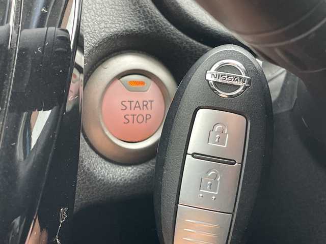 日産 ノート e－パワー X 愛知県 2017(平29)年 6万km ソニックブルー 純正ナビ/全方位カメラ/コーナーセンサー/インテリジェントミラー/レーンキープアシスト/ドライブレコーダー/エマージェンシーブレーキ/ワンセグ/CD DVD/Bluetooth/ステアリングスイッチ/スマートキー/プッシュスタート