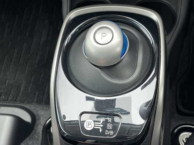 日産 ノート e－パワー X 愛知県 2017(平29)年 6万km ソニックブルー 純正ナビ/全方位カメラ/コーナーセンサー/インテリジェントミラー/レーンキープアシスト/ドライブレコーダー/エマージェンシーブレーキ/ワンセグ/CD DVD/Bluetooth/ステアリングスイッチ/スマートキー/プッシュスタート