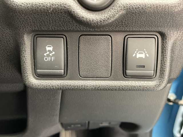 日産 ノート e－パワー X 愛知県 2017(平29)年 6万km ソニックブルー 純正ナビ/全方位カメラ/コーナーセンサー/インテリジェントミラー/レーンキープアシスト/ドライブレコーダー/エマージェンシーブレーキ/ワンセグ/CD DVD/Bluetooth/ステアリングスイッチ/スマートキー/プッシュスタート