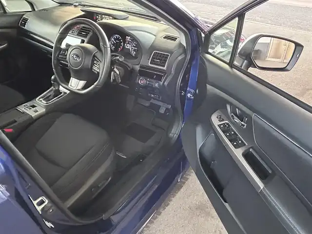 スバル レヴォーグ 1．6GT アイサイト 道東・釧路十勝 2016(平28)年 6.3万km ラピスブルーP EyeSight/・プリクラッシュブレーキ/・全車速追従機能付クルーズコントロール/・アクティブレーンキープ/・AT誤発進抑制制御/・AT誤後進抑制制御/・車線逸脱警報/・ふらつき警報/・先行車発進お知らせ/・EyeSightアクシスモニター/・定速クルーズコントロール/4WD/プッシュスタート/アダプティブクルーズコントロール/社外ディスプレイオーディオ/・Apple Carplay/・Bluetooth/・ワイヤレスミラーリング/・バックカメラ/社外エンジンスターター/社外360°ドライブレコーダー/社外マフラー/D席パワーシート/ビルトインETC/オートライト/LEDライト/フロントフォグランプ/純正フロアマット/取扱説明書/保証書/記録簿