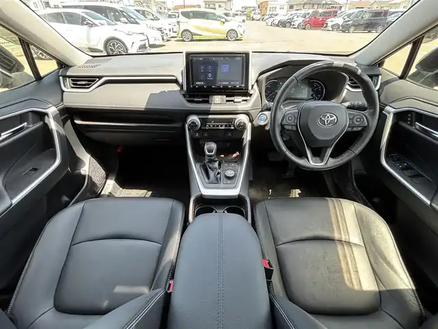 トヨタ ＲＡＶ４ ハイブリットG 大分県 2019(令1)年 3.2万km アティチュードブラックマイカ ・純正ナビ(NSZT-Y68T)/・フルセグ/・バックカメラ/・ETC/・ステアリングスイッチ/・ABS.VSC.TRC.LDA.AHB/・PCS/・ACC/・オートライト/・クリアランスソナー/・パワーバックドア/・D席パワーシート/・シートメモリー/・前席シートヒーター/・ステアリングヒーター/・レザーステアリング/・レザーシート/・純正AW