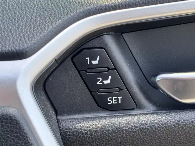 トヨタ ＲＡＶ４ ハイブリットG 大分県 2019(令1)年 3.2万km アティチュードブラックマイカ ・純正ナビ(NSZT-Y68T)/・フルセグ/・バックカメラ/・ETC/・ステアリングスイッチ/・ABS.VSC.TRC.LDA.AHB/・PCS/・ACC/・オートライト/・クリアランスソナー/・パワーバックドア/・D席パワーシート/・シートメモリー/・前席シートヒーター/・ステアリングヒーター/・レザーステアリング/・レザーシート/・純正AW