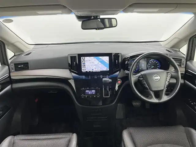 日産 エルグランド 250ハイウェイスターS 岡山県 2021(令3)年 4.8万km ピュアホワイトパール 純正１０インチナビ　/・（CD/DVD/BT/フルセグTV）/１１インチフリップダウンモニター　/衝突軽減ブレ―キシステム　/両側電動スライドドア　/レーダークルーズコントロール　/アラウンドビューモニター　/ビルドインＥＴＣ　/純正ＬＥＤヘッドライト/ブラインドスポットモニター/コーナーセンサー/ハーフレザー/USB/オートライト/オートハイビーム