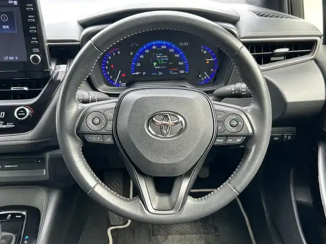 トヨタ カローラツーリング ダブルバイビー 愛媛県 2020(令2)年 3.8万km ホワイトパールクリスタルシャイン 純正ディスプレイオーディオ/・Bluetooth/・USB/・FM/AM/・Miracast/ビルトインETC/バックカメラ/前後コーナーセンサー/スペアキー/ブラインドスポットモニター/レーダークルーズコントロール/純正１７インチアルミホイール/革巻きステアリング/ステアリングスイッチ/フォグランプ/オートライト/オートマチックハイビーム/電動サイドブレーキ/ブレーキホールドスイッチ/ヘッドライトレベライザー/純正フロアマット/ドアバイザー