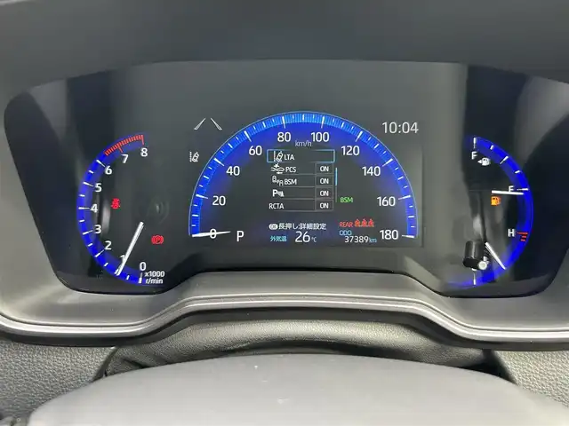 トヨタ カローラツーリング ダブルバイビー 愛媛県 2020(令2)年 3.8万km ホワイトパールクリスタルシャイン 純正ディスプレイオーディオ/・Bluetooth/・USB/・FM/AM/・Miracast/ビルトインETC/バックカメラ/前後コーナーセンサー/スペアキー/ブラインドスポットモニター/レーダークルーズコントロール/純正１７インチアルミホイール/革巻きステアリング/ステアリングスイッチ/フォグランプ/オートライト/オートマチックハイビーム/電動サイドブレーキ/ブレーキホールドスイッチ/ヘッドライトレベライザー/純正フロアマット/ドアバイザー