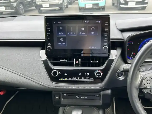 トヨタ カローラツーリング ダブルバイビー 愛媛県 2020(令2)年 3.8万km ホワイトパールクリスタルシャイン 純正ディスプレイオーディオ/・Bluetooth/・USB/・FM/AM/・Miracast/ビルトインETC/バックカメラ/前後コーナーセンサー/スペアキー/ブラインドスポットモニター/レーダークルーズコントロール/純正１７インチアルミホイール/革巻きステアリング/ステアリングスイッチ/フォグランプ/オートライト/オートマチックハイビーム/電動サイドブレーキ/ブレーキホールドスイッチ/ヘッドライトレベライザー/純正フロアマット/ドアバイザー