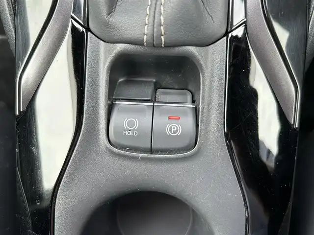 トヨタ カローラツーリング ダブルバイビー 愛媛県 2020(令2)年 3.8万km ホワイトパールクリスタルシャイン 純正ディスプレイオーディオ/・Bluetooth/・USB/・FM/AM/・Miracast/ビルトインETC/バックカメラ/前後コーナーセンサー/スペアキー/ブラインドスポットモニター/レーダークルーズコントロール/純正１７インチアルミホイール/革巻きステアリング/ステアリングスイッチ/フォグランプ/オートライト/オートマチックハイビーム/電動サイドブレーキ/ブレーキホールドスイッチ/ヘッドライトレベライザー/純正フロアマット/ドアバイザー