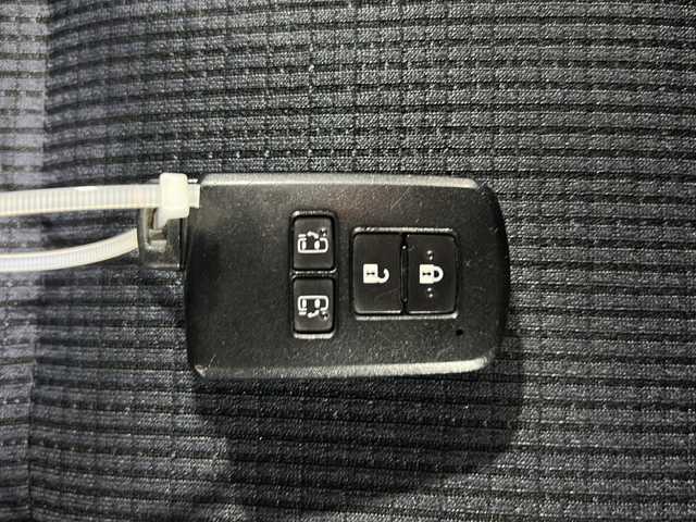 トヨタ シエンタ G 福岡県 2017(平29)年 5.9万km ブラックマイカ 両側パワースライドドア/メモリナビＢｌｕｅｔｏｏｔｈ　ＣＤ　ＤＶＤ　ＳＤ　/ＥＴＣ　/バックカメラ　/ドアバイザー　/アイドリングストップ　/プッシュスタートボタン　/スマートキー