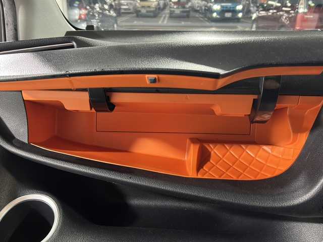トヨタ シエンタ G 福岡県 2017(平29)年 5.9万km ブラックマイカ 両側パワースライドドア/メモリナビＢｌｕｅｔｏｏｔｈ　ＣＤ　ＤＶＤ　ＳＤ　/ＥＴＣ　/バックカメラ　/ドアバイザー　/アイドリングストップ　/プッシュスタートボタン　/スマートキー