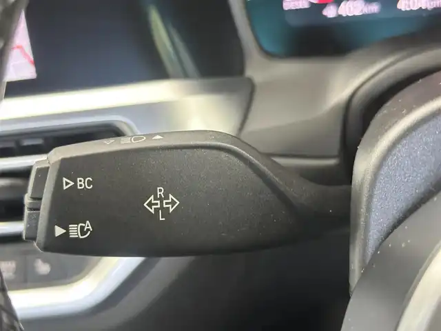 ＢＭＷ ３２０ｄ xDrive Mスポーツ 愛知県 2020(令2)年 4.2万km アルピンホワイトⅢ コンフォートパッケージ/　パワーバックドア/　ストレージパッケージ/　　(TYPE-C対応USB/トランク内収納ネット)/10.25インチナビ付インフォメーションディスプレイ/　 (AppleCarPlay対応)/ユピテル３６０度ドラレコ/ＥＴＣ２．０/全周囲カメラ/追従型クルーズコントロール/ブラインドスポットモニター/半革シート（シートヒーター付）/前席パワーシート/Ｍスポーツ１８インチＡＷ