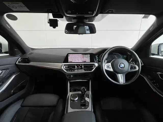 ＢＭＷ ３２０ｄ xDrive Mスポーツ 山形県 2020(令2)年 4.2万km アルピンホワイトⅢ コンフォートパッケージ/　パワーバックドア/　ストレージパッケージ/　　(TYPE-C対応USB/トランク内収納ネット)/10.25インチナビ付インフォメーションディスプレイ/　 (AppleCarPlay対応)/ユピテル３６０度ドラレコ/ＥＴＣ２．０/全周囲カメラ/追従型クルーズコントロール/ブラインドスポットモニター/半革シート（シートヒーター付）/前席パワーシート/Ｍスポーツ１８インチＡＷ