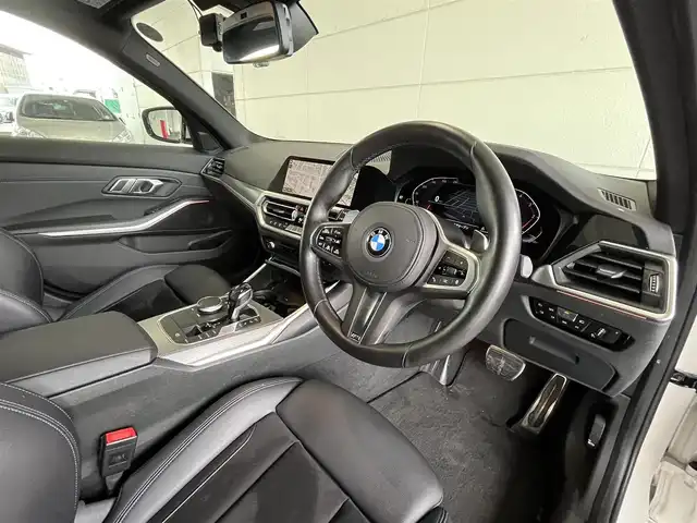 ＢＭＷ ３２０ｄ xDrive Mスポーツ 山形県 2020(令2)年 4.2万km アルピンホワイトⅢ コンフォートパッケージ/　パワーバックドア/　ストレージパッケージ/　　(TYPE-C対応USB/トランク内収納ネット)/10.25インチナビ付インフォメーションディスプレイ/　 (AppleCarPlay対応)/ユピテル３６０度ドラレコ/ＥＴＣ２．０/全周囲カメラ/追従型クルーズコントロール/ブラインドスポットモニター/半革シート（シートヒーター付）/前席パワーシート/Ｍスポーツ１８インチＡＷ