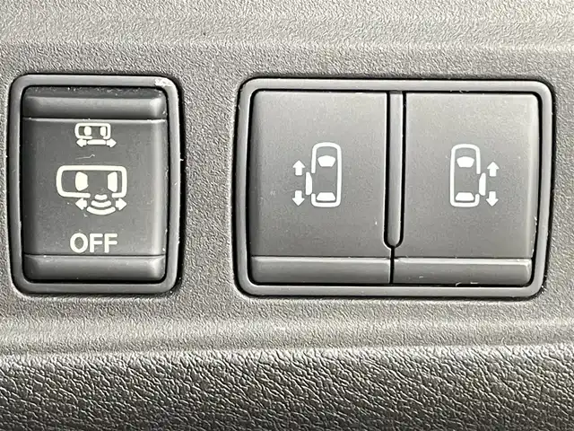 日産 セレナ ハイウェイスター 千葉県 2017(平29)年 6.2万km ブリリアントホワイトパール エマージェンシーブレーキ/純正9インチメモリーナビ/・フルセグTV/・Bluetooth接続/純正フリップダウンモニター/バックカメラ/全方位カメラ/両側パワースライドドア/LEDヘッドライト/社外16インチAW/スマートキー