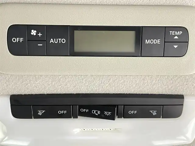 日産 セレナ ハイウェイスター 千葉県 2017(平29)年 6.2万km ブリリアントホワイトパール エマージェンシーブレーキ/純正9インチメモリーナビ/・フルセグTV/・Bluetooth接続/純正フリップダウンモニター/バックカメラ/全方位カメラ/両側パワースライドドア/LEDヘッドライト/社外16インチAW/スマートキー