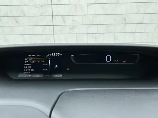 日産 セレナ ハイウェイスター 福岡県 2017(平29)年 6.2万km ブリリアントホワイトパール 純正10型SDナビ(フルセグTV/CD/DVD/BT)アラウンドビューモニター後席フリップダウンモニターエマージェンシーブレーキコーナーセンサー両側パワスラパーキングアシストドラレコETCUSBポート純正LEDヘッドライトスマートキープッシュスタート