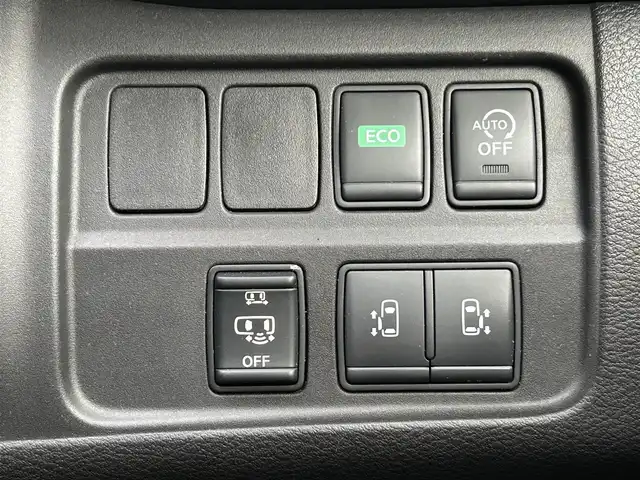 日産 セレナ ハイウェイスター 福岡県 2017(平29)年 6.2万km ブリリアントホワイトパール 純正10型SDナビ(フルセグTV/CD/DVD/BT)アラウンドビューモニター後席フリップダウンモニターエマージェンシーブレーキコーナーセンサー両側パワスラパーキングアシストドラレコETCUSBポート純正LEDヘッドライトスマートキープッシュスタート