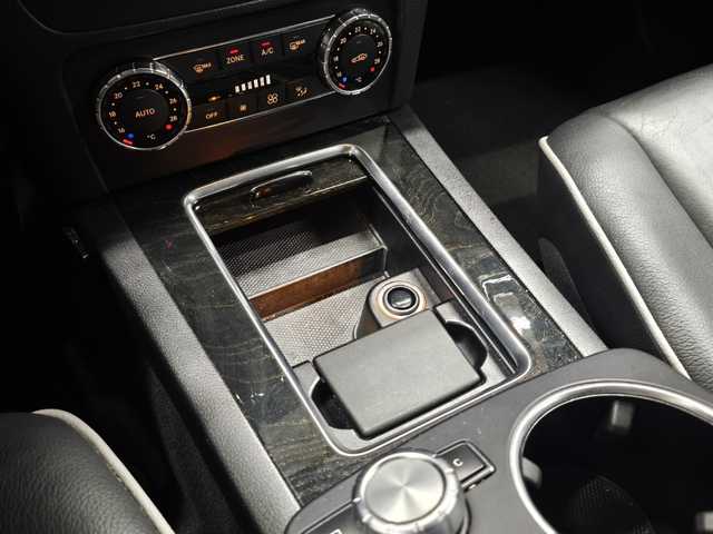 メルセデス・ベンツ ＧＬＫ３５０ 4MATIC Bエフィシェンシー 群馬県 2013(平25)年 5.8万km グレー AMGエクスクルーシブパッケージ/コンフォートパッケージ/黒革シート/メモリ付きパワーシート/シートヒーター/サンルーフ/全方位カメラ/パワーバックドア/社外レーダー/ドラレコ