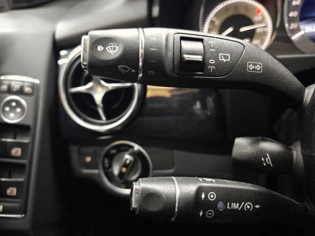 メルセデス・ベンツ ＧＬＫ３５０ 4MATIC Bエフィシェンシー 群馬県 2013(平25)年 5.8万km グレー AMGエクスクルーシブパッケージ/コンフォートパッケージ/黒革シート/メモリ付きパワーシート/シートヒーター/サンルーフ/全方位カメラ/パワーバックドア/社外レーダー/ドラレコ