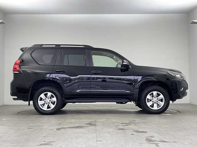 トヨタ ランドクルーザー プラド TX Lパッケージ 千葉県 2022(令4)年 4.1万km ブラック トヨタセーフティーセンス/・プリクラッシュセーフティ/・レーンディパーチャーアラート/・ロードサインアシスト/・先行車発進お知らせ機能/・オートハイビーム/・クリアランスソナー/9インチディスプレイオーディオ/・CD/Bluetooth/MiraCast/アラウンドビューモニター/レーダークルーズコントロール/4WD/レザーシート/パワーシート/シートヒーター/ベンチレーション/革巻きステアリング/ビルトインETC2.0/LEDオートヘッドライト/純正17インチアルミホイール/純正フロアマット/プッシュスタート/スマートキー/スペアキー2本