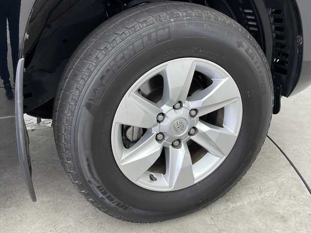 トヨタ ランドクルーザー プラド TX Lパッケージ 千葉県 2022(令4)年 4.1万km ブラック トヨタセーフティーセンス/・プリクラッシュセーフティ/・レーンディパーチャーアラート/・ロードサインアシスト/・先行車発進お知らせ機能/・オートハイビーム/・クリアランスソナー/9インチディスプレイオーディオ/・CD/Bluetooth/MiraCast/アラウンドビューモニター/レーダークルーズコントロール/4WD/レザーシート/パワーシート/シートヒーター/ベンチレーション/革巻きステアリング/ビルトインETC2.0/LEDオートヘッドライト/純正17インチアルミホイール/純正フロアマット/プッシュスタート/スマートキー/スペアキー2本