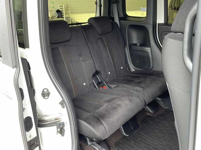 ホンダ Ｎ ＢＯＸ カスタム G L ホンダセンシング 愛知県 2018(平30)年 5.9万km プラチナホワイトパール ホンダセンシング/衝突被害軽減ブレーキ/社外7インチSD（ナビあり）/両側パワースライドドア/クルーズコントロール/コーナーセンサー/純正アルミホイール/LEDヘッドライト/オートマチックハイビーム/ドライブレコーダー/ETC/ステアリングスイッチ/スマートキー/プッシュスタート