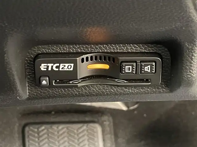 ホンダ ヴェゼル ハイブリッド e:HEV Z 東京都 2024(令6)年 0.6万km サンドカーキパール 純正コネクトナビ/バックモニター/衝突被害軽減/路外逸脱抑制/アダプティブクルーズコントロール/ソナー/ＥＴＣ/シートヒーター/ステアリングスイッチ/横滑り防止措置/スマートキー/電動リアゲート