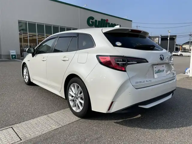 トヨタ カローラツーリング ハイブリッド S 石川県 2019(令1)年 8.4万km ホワイトパールクリスタルシャイン 4WD/純正ディスプレイオーディオ/ナビ/バックカメラ/トヨタセーフティセンス/レーダークルーズ/ETC/シートヒーター/ハンドルヒーター/純正アルミホイール/スマートキー/プッシュスタート/LEDヘッドライト/AC100V
