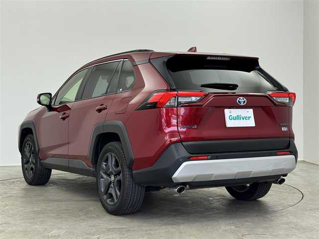 トヨタ ＲＡＶ４ ハイブリッド アドベンチャー 埼玉県 2024(令6)年 2.5万km センシュアルレッドマイカ Toyota Safety Sense/パノラマルーフ/パノラミックビューモニター/10.5インチディスプレイオーディオ/【USB/Bluetooth/AppleCarPlay/AndroidAuto】/コネクティッドナビ/レザーシート/シートベンチレーション/シートヒーター/パワーシート/ステアリングヒーター/AC100Vコンセント/LEDオートライト/サイドエアバッグ/カーテンエアバッグ/ETC2.0