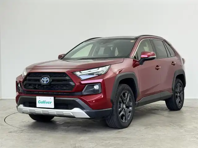 トヨタ ＲＡＶ４ ハイブリッド アドベンチャー 埼玉県 2024(令6)年 2.5万km センシュアルレッドマイカ Toyota Safety Sense/パノラマルーフ/パノラミックビューモニター/10.5インチディスプレイオーディオ/【USB/Bluetooth/AppleCarPlay/AndroidAuto】/コネクティッドナビ/レザーシート/シートベンチレーション/シートヒーター/パワーシート/ステアリングヒーター/AC100Vコンセント/LEDオートライト/サイドエアバッグ/カーテンエアバッグ/ETC2.0