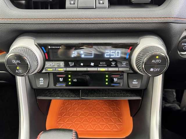 トヨタ ＲＡＶ４ ハイブリッド アドベンチャー 埼玉県 2024(令6)年 2.5万km センシュアルレッドマイカ Toyota Safety Sense/パノラマルーフ/パノラミックビューモニター/10.5インチディスプレイオーディオ/【USB/Bluetooth/AppleCarPlay/AndroidAuto】/コネクティッドナビ/レザーシート/シートベンチレーション/シートヒーター/パワーシート/ステアリングヒーター/AC100Vコンセント/LEDオートライト/サイドエアバッグ/カーテンエアバッグ/ETC2.0