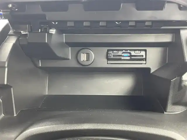 スズキ ソリオ HV MZ 茨城県 2024(令6)年 1.4万km スーパーブラックパール 純正ナビ/全周囲カメラ/フルセグ/HUD/衝突被害軽減ブレーキ/車線逸脱抑制装置/レーダークルーズコントロール/オートマチックハイビーム/クリアランスソナー/両側電動スライドドア/ETC/シートヒーター/純正15インチAW/LEDヘッドライト/スマートキー