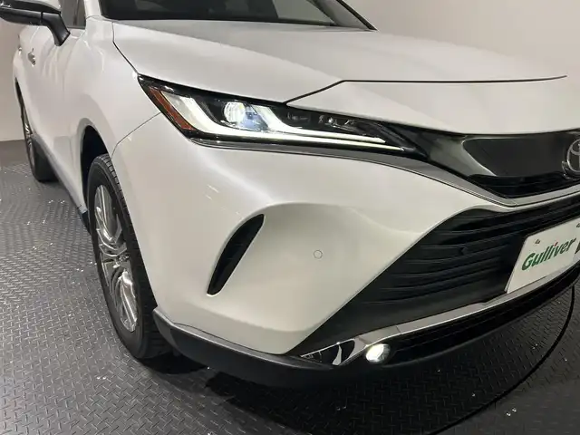 トヨタ ハリアー Z 愛媛県 2023(令5)年 1.9万km プラチナホワイトパールマイカ トヨタセーフティセンス/純正12.3インチディスプレイオーディオ+ナビ/フルセグTV/Miracast/Bluetooth/JBLプレミアムサウンド/ハーフレザーシート/純正ビルトインETC2.0/デジタルインナーミラー/純正ドライブレコーダー/ハンズフリーパワーバックドア/純正ゴムマット/D席パワーシート