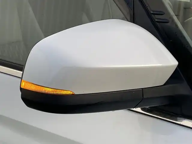 トヨタ ノア ハイブリッド S－Z 香川県 2022(令4)年 3.3万km ホワイトパールクリスタルシャイン 純正10.5型ディスプレイオーディオ/→FM/AM/フルセグTV/Bluetooth/トヨタセーフティーセンス/・プリクラッシュセーフティー/・プロアクティブドライビングアシスト/・レーントレーシングアシスト/・レーンディパーチャーアラート/・レーダークルーズコントロール/・ロードサインアシスト/・発進遅れ告知機能/・ドライバー異常時対応システム/バックカメラ/両側パワースライドドア/パワーバックドア/ヘッドアップディスプレイ/デジタルインナーミラー/シートヒーター/ステアリングヒーター/革巻きステアリング/ステアリングリモコン/ブラインドスポットモニター/オットマン/コーナーセンサー/純正アルミホイール17インチ/ドライブレコーダー前後/HDMI/LEDヘッドライト/オートライト/オートハイビーム/オートエアコン/パワーウィンドウ/ETC2.0/スマートキー/プッシュスタート