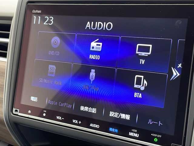 ホンダ フリード ハイブリット G 千葉県 2023(令5)年 1.4万km 緑 福祉車両/サイドリフトアップシート/ホンダセンシング/　レーダークルーズコントロール/衝突軽減ブレーキ/　レーンキープアシスト/クリアランスソナー/　先行車発進告知/標識認識機能/純正メモリナビ（VXM-237VFNi）/　Bluetooth/フルセグTV/AppleCareplay/　CD/DVD/USB/ビルトインETC/バックカメラ/純正ドライブレコーダー（前後）/前席シートヒーター/ロールサンシェード/純正フロアマット/両側パワースライドドア/LEDヘッドライト/オートライト/スペアキー1本