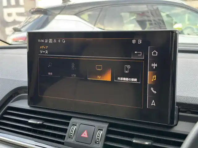 アウディ アウディ Ｑ５ 40TDIクワトロ アドバンスド 山梨県 2022(令4)年 3.8万km 緑 パノラマSR/白革/ラグジュアリーP/マトリクスLED/全周囲カメラ/バーチャルC/純正メモリナビ/フルセグTV/プラスP/ACC/LKA/BSM/衝突軽減B/OP19インチAW/アンビエントライト/前後ドラレコ/電動リアゲート