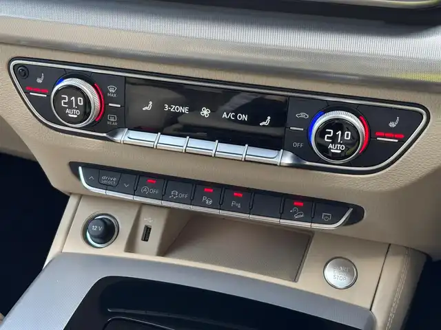 アウディ アウディ Ｑ５ 40TDIクワトロ アドバンスド 山梨県 2022(令4)年 3.8万km 緑 パノラマSR/白革/ラグジュアリーP/マトリクスLED/全周囲カメラ/バーチャルC/純正メモリナビ/フルセグTV/プラスP/ACC/LKA/BSM/衝突軽減B/OP19インチAW/アンビエントライト/前後ドラレコ/電動リアゲート