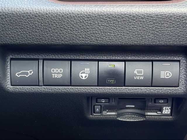 トヨタ ＲＡＶ４ G Zパッケージ 山口県 2023(令5)年 4.5万km アティチュードブラックマイカ パノラマムーンルーフ/10.5インチ純正ディスプレイオーディオ/・ナビ機能/・フルセグテレビ/・AM/FM/USB/Miracast/Apple CarPlay/HDMI/Bluetooth/パノラミックビューモニター/ETC2.0/ドライブレコーダー/デジタルインナーミラー/ブラインドスポットモニター/置くだけ充電/ステアリングヒーター/ステアリングスイッチ/パワーバックドア/電動パーキングブレーキ/オートブレーキホールド/スマートキー・スペアキー有/プッシュアップスタート/前席エアーシート/純正フロアマット/19インチ純正アルミホイール/3灯式LEDヘッドランプ/フォグランプ/Toyota Safety Sense/・プリクラッシュセーフティ/・レーントレーシングアシスト/・レーダークルーズコントロール/・オートマチックハイビーム/ワンオーナー/取扱説明書/保証書