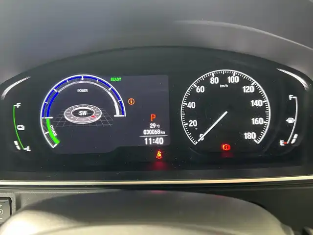 ホンダ オデッセイ ハイブリッド e:HEVアブソルート EX 神奈川県 2022(令4)年 3万km プレミアムスパークルブラックパール 純正10型ナビゲーション (VXU-227DYi)/Bluetooth　フルセグ　HDMI　CD　DVD　SD/全方位カメラ/両側パワースライドドア/パワーバックドア/ホンダセンシング/衝突軽減ブレーキ（CMBS）/踏み間違い衝突軽減システム/歩行者事故低減ステアリング/アダクティブクルーズコントロール/車線維持支援システム（LKAS）/路外逸脱抑制機能/誤発進抑制機能/先行車発進お知らせ機能/標識認識お知らせ機能/後方誤発進抑制機能/ブラインドスポットモニター/コーナーセンサー/ＡＣ100Ｖ充電/オットマン/シートヒーター（D/N席）/パワーシート（D/N席）/ビルトインＥＴＣ2.0/前後ドライブレコーダー/純正フロアマット/ステアリングスイッチ/オートホールド/ＥＣＯＮ/プッシュスタート/革巻きステアリング/ＬＥＤヘッドライト/オートライト/フォグランプ/純正18インチアルミホイール/スマートキー/純正ドアバイザー
